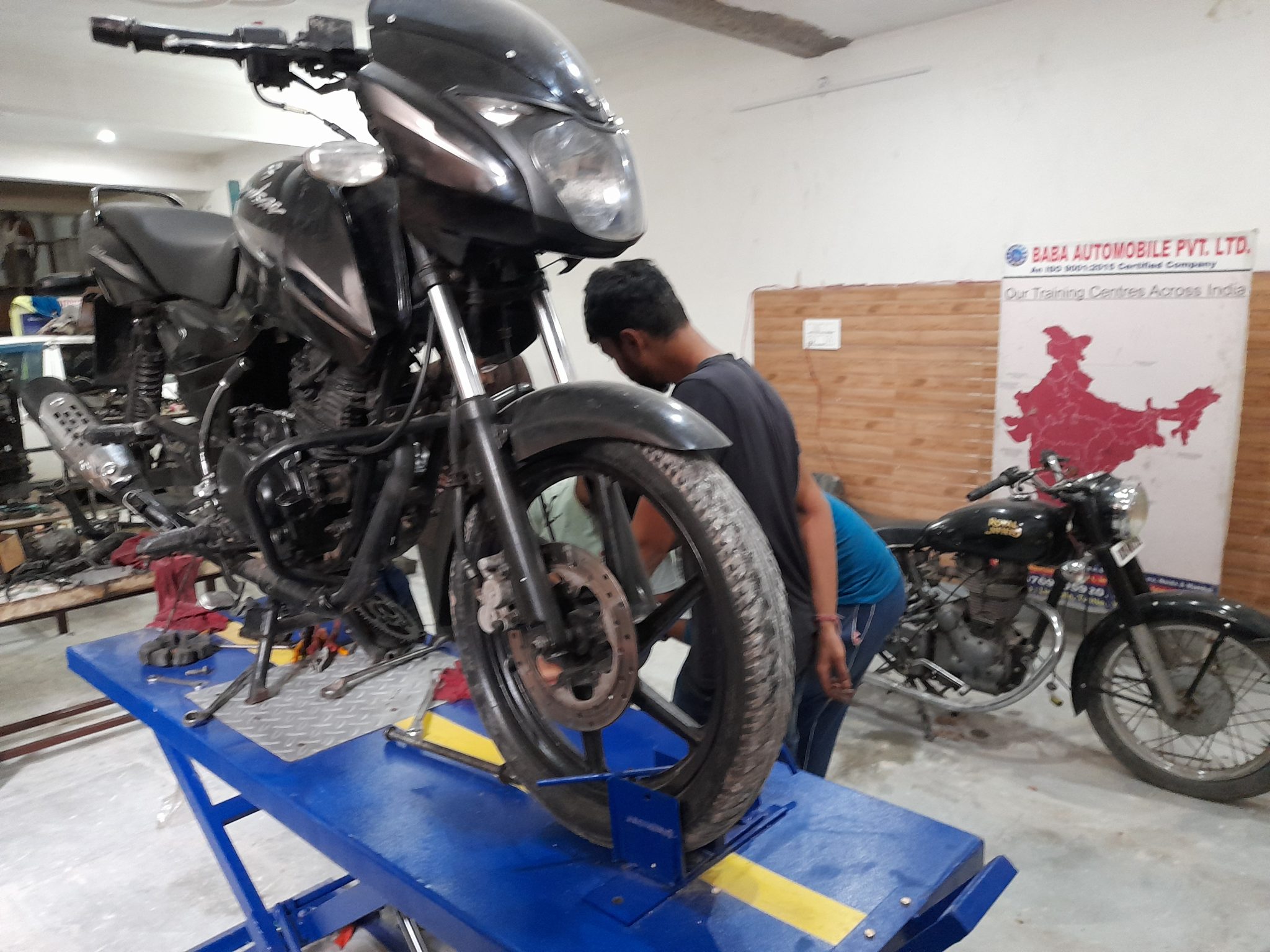 THESE ALL ARE BABA AUTOMOBILE ORIGINAL PICSTURES OF JAIPUR BRANCH AND